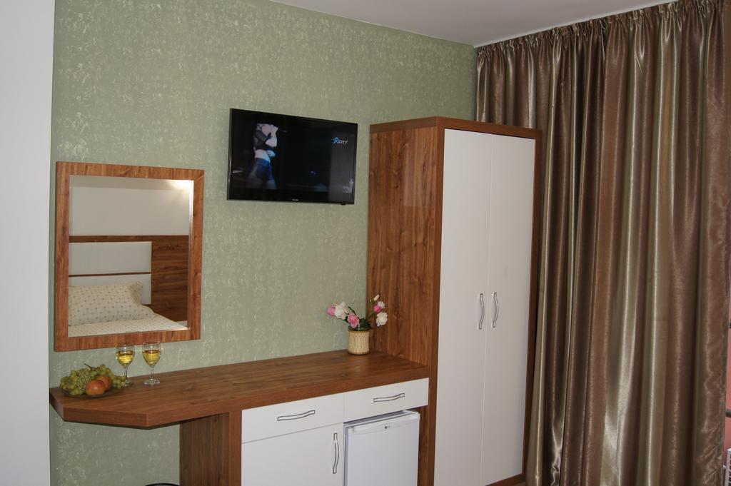 Doppel- oder Zweibettzimmer
